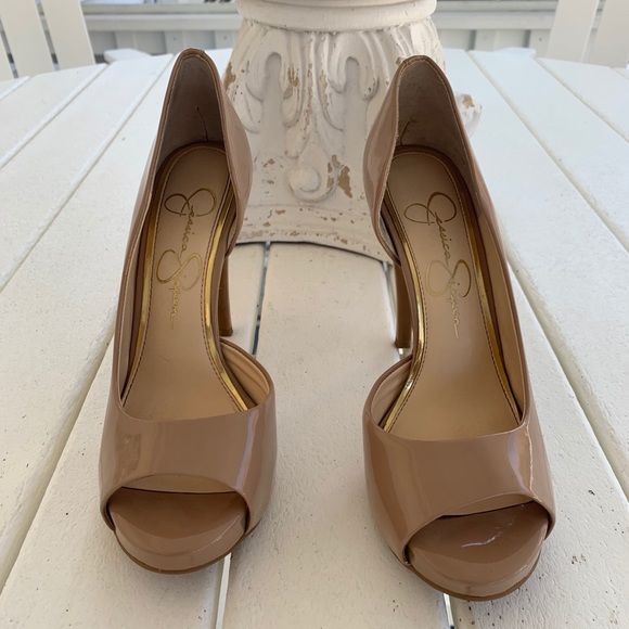 Jessica Simpson tan pumps